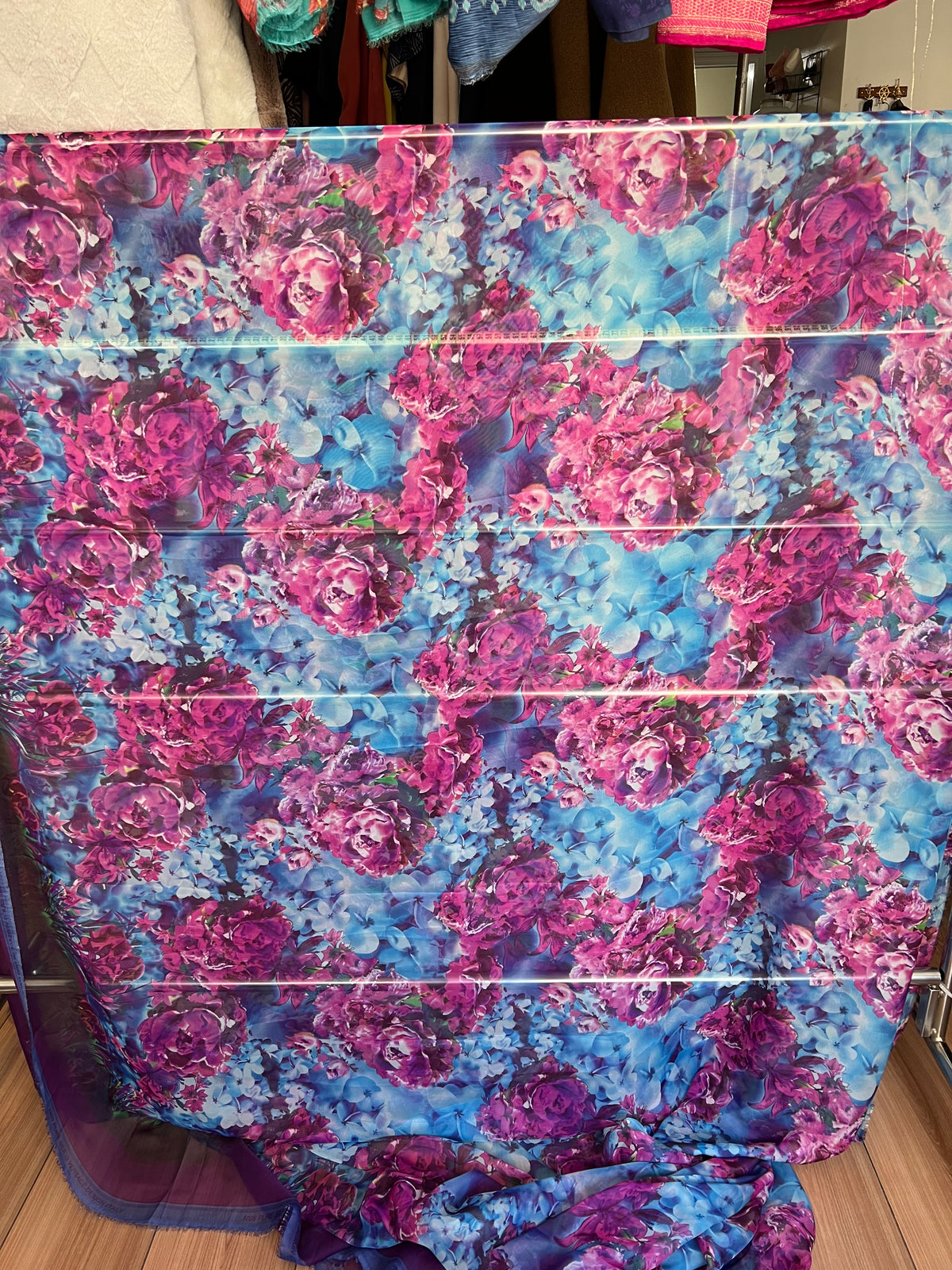 Gasa Chiffón Estampada Fiesta Floral Morado / Azul
