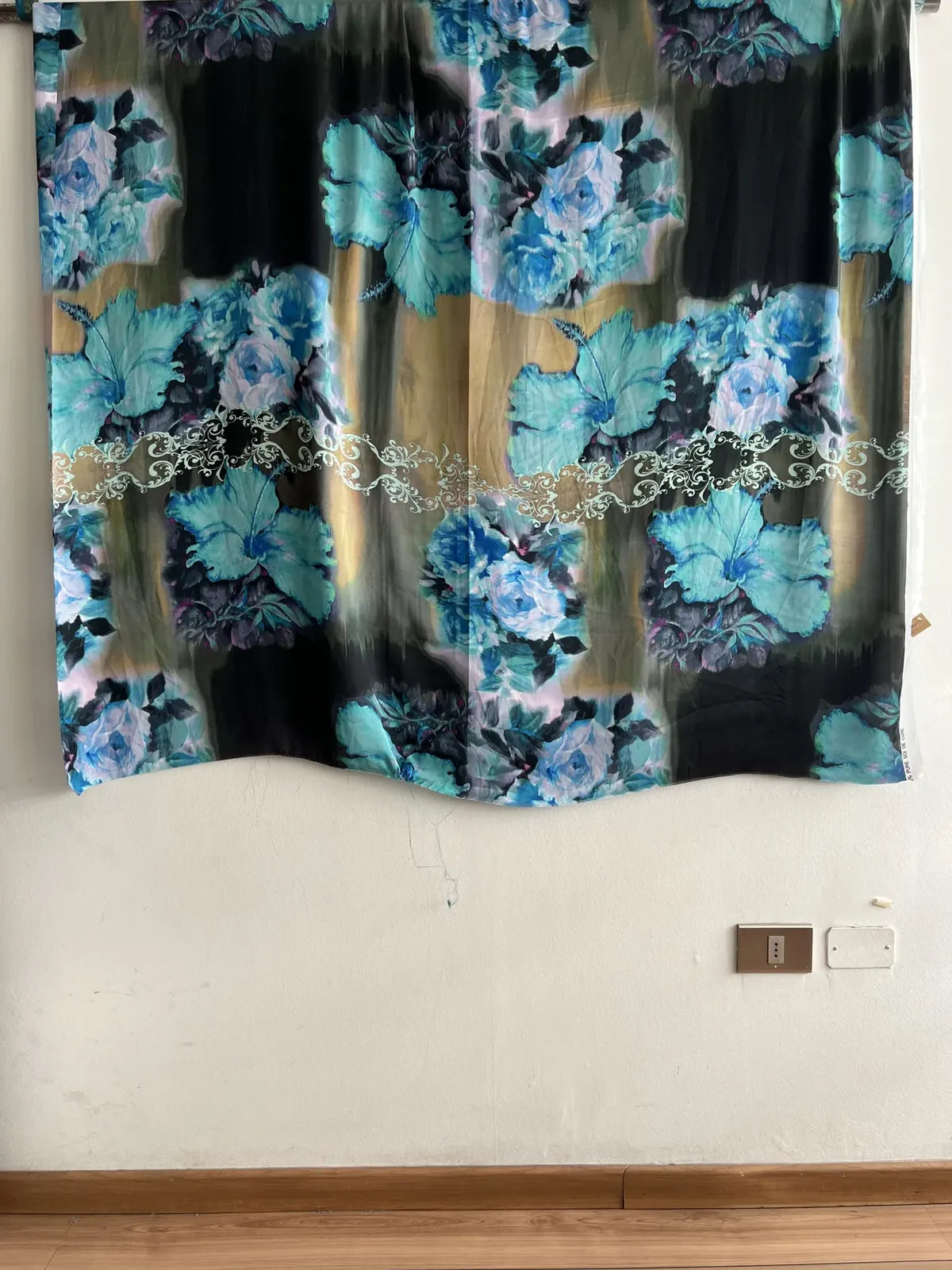 Poli-charmeuse Estampada Flores