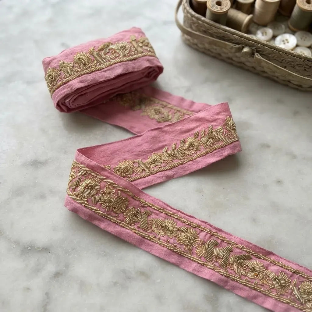Cinta Pasamanería Bordada Vintage Seda Rosado