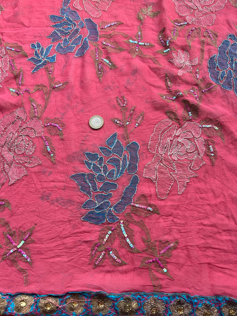 Corte Sari Indio Vintage Seda Bordado Rosado Pieza única