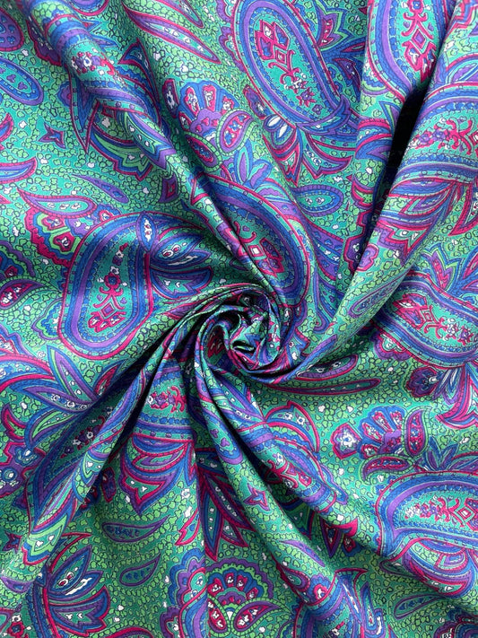Seda Estampado Fiesta Verde